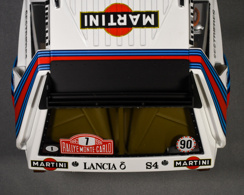 Illustration for article titled Greetings! Here is a Lancia Delta S4.